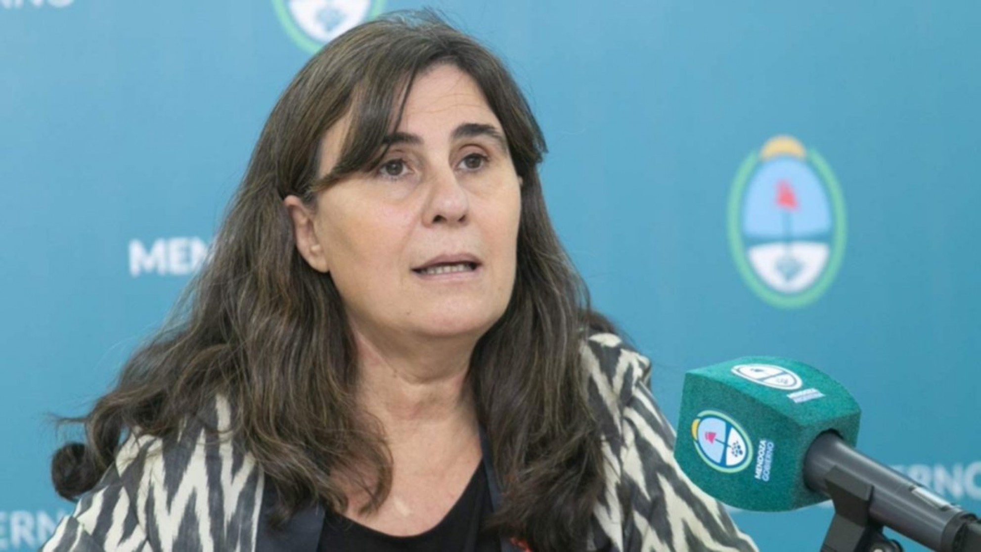 Para la ministro Nadal, la variante Omicrón ya convive con la Delta en la provincia